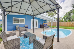 Mins from Anna Maria Island Bright Home with Pool!